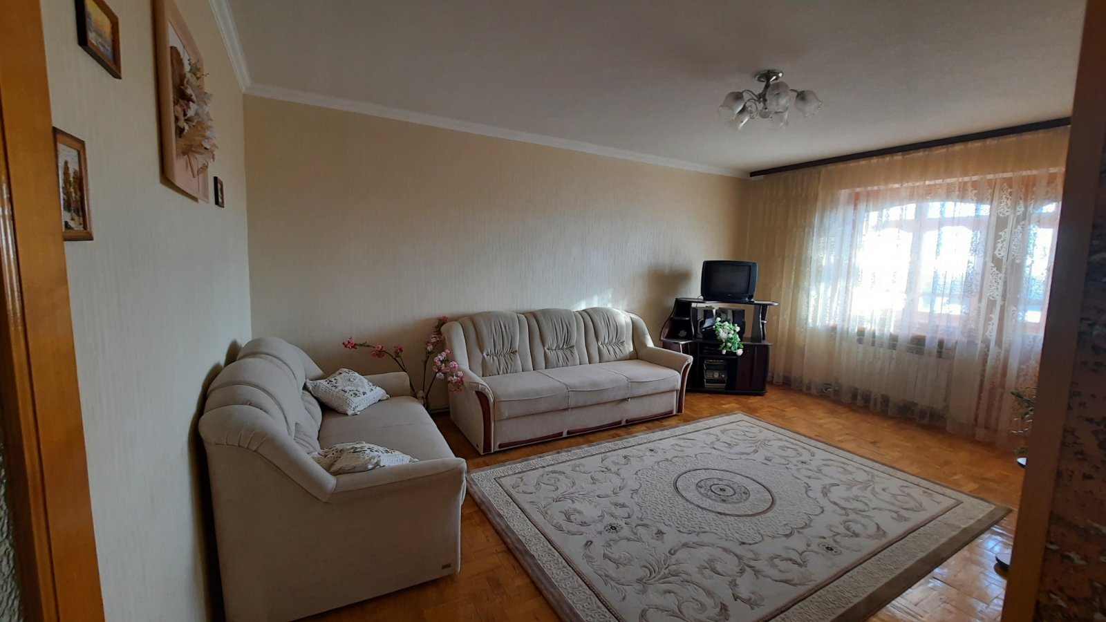 Продаж 3-кімнатної квартири 90 м², Вокзальна вул., 11