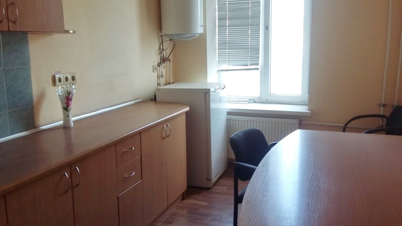 Продажа склада 1000 м², Радистов ул., 54