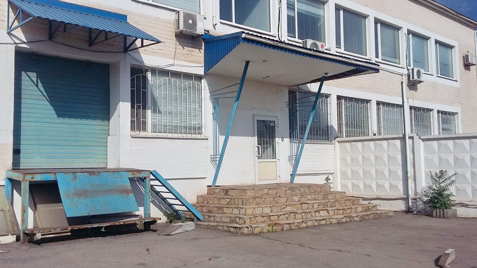Продажа склада 1000 м², Радистов ул., 54