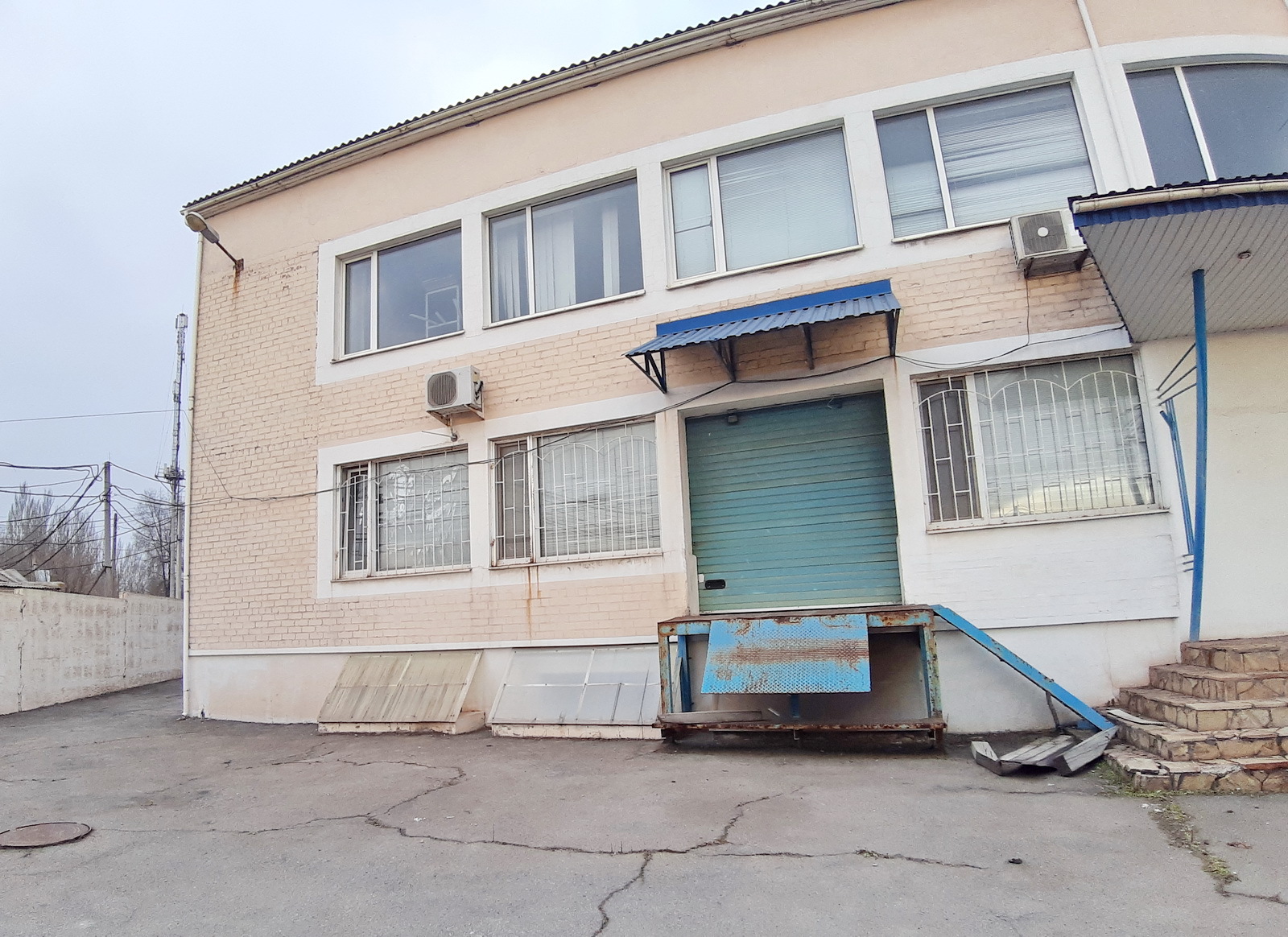 Продажа склада 1000 м², Радистов ул., 54