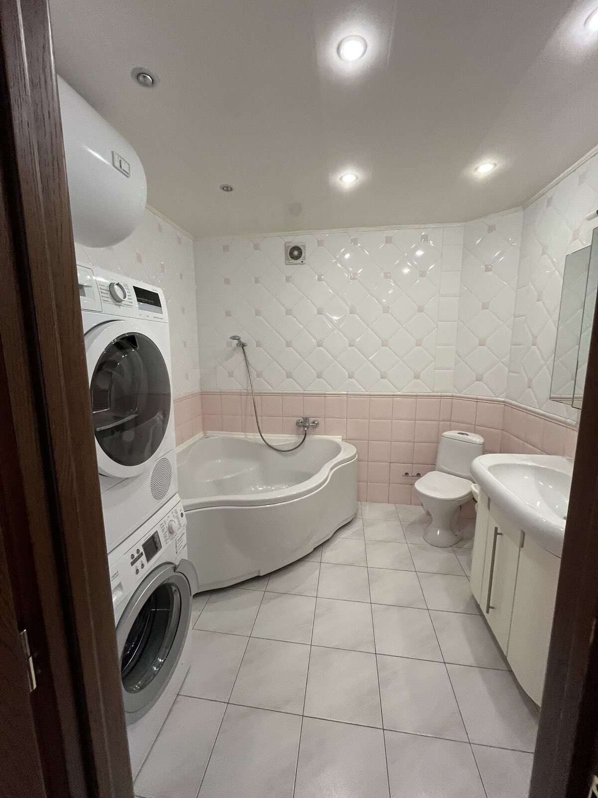 Продажа 3-комнатной квартиры 143 м², Маршала Говорова ул., 5А