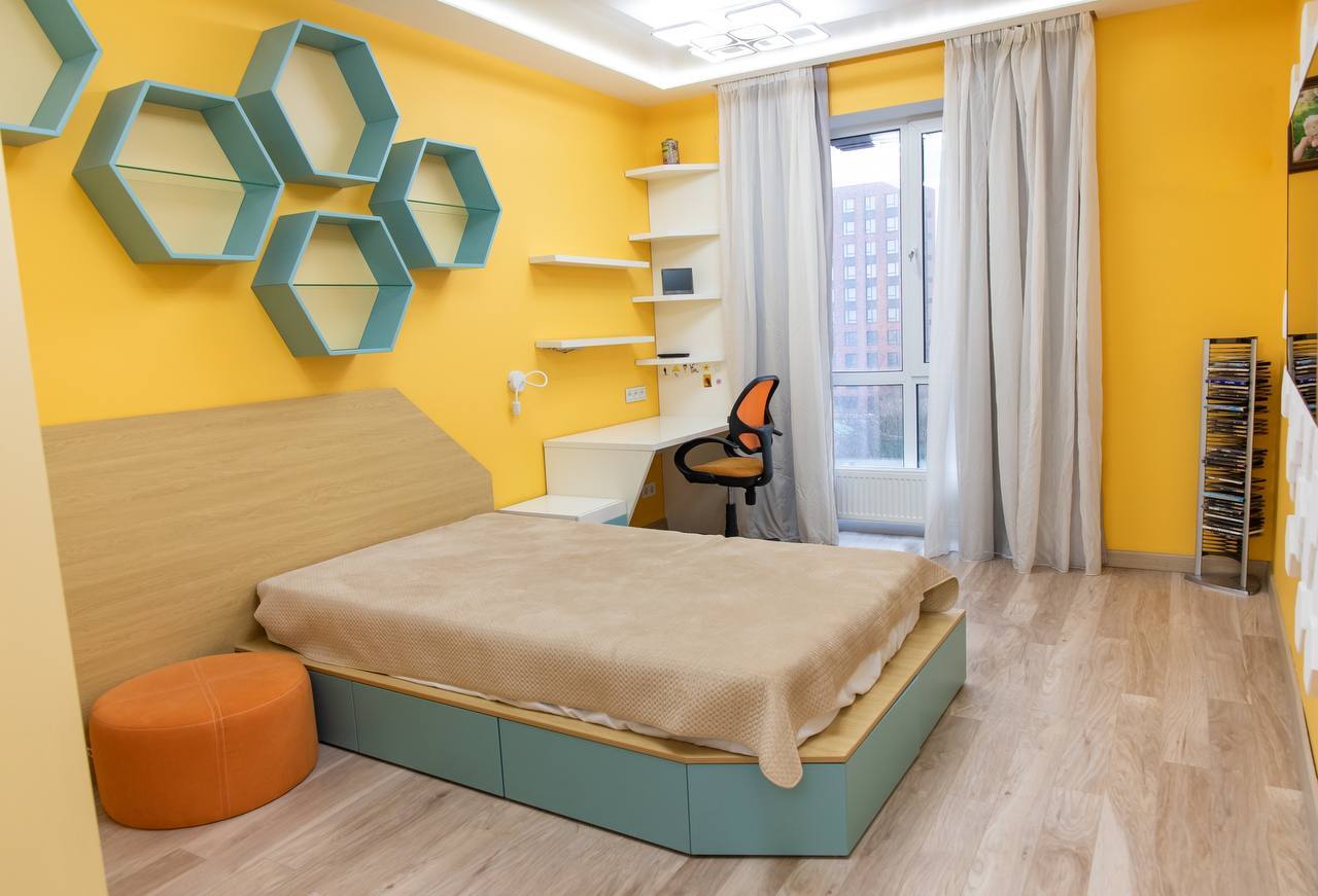 Продажа 4-комнатной квартиры 127 м², Василия Жуковского ул.