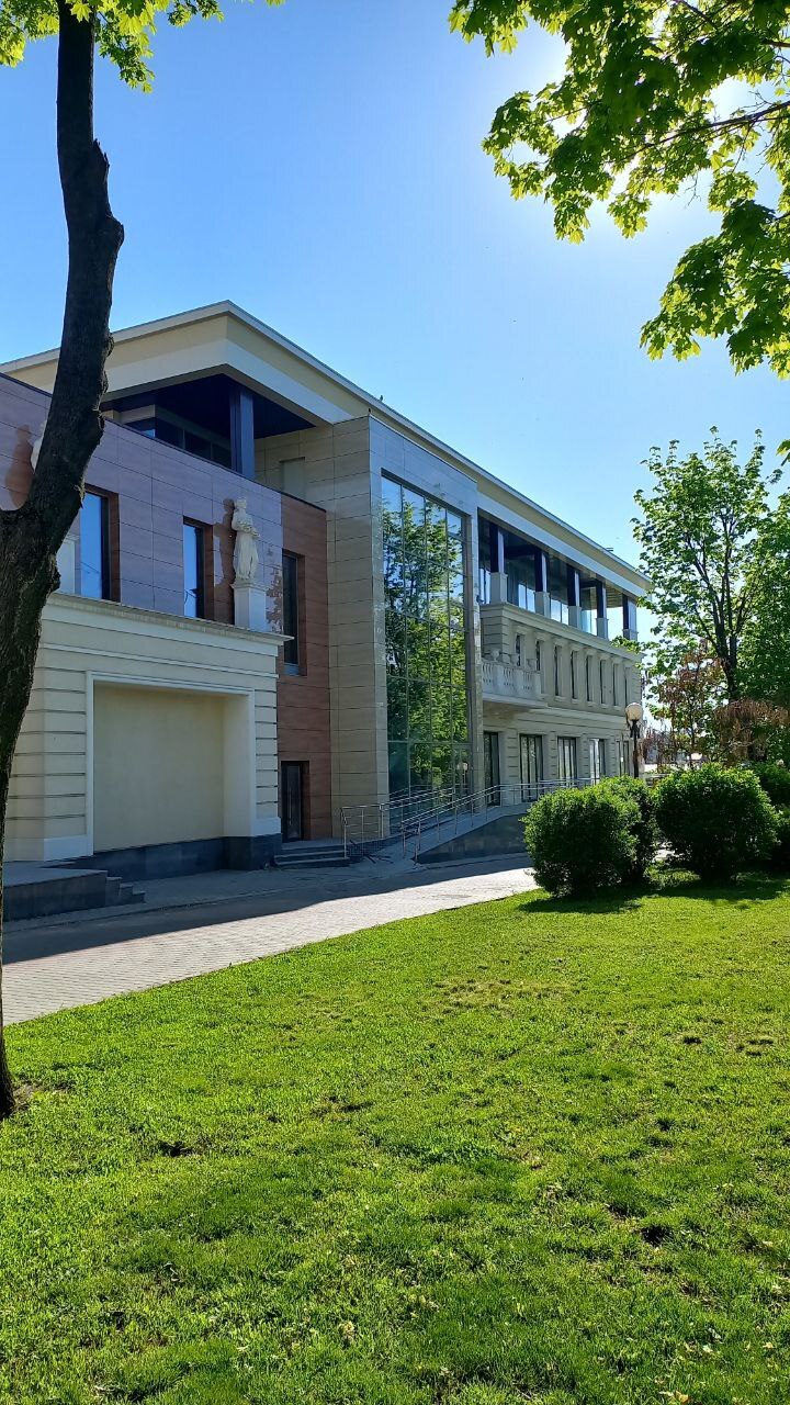 Оренда приміщення вільного призначення 520 м², Університетська вул., 16