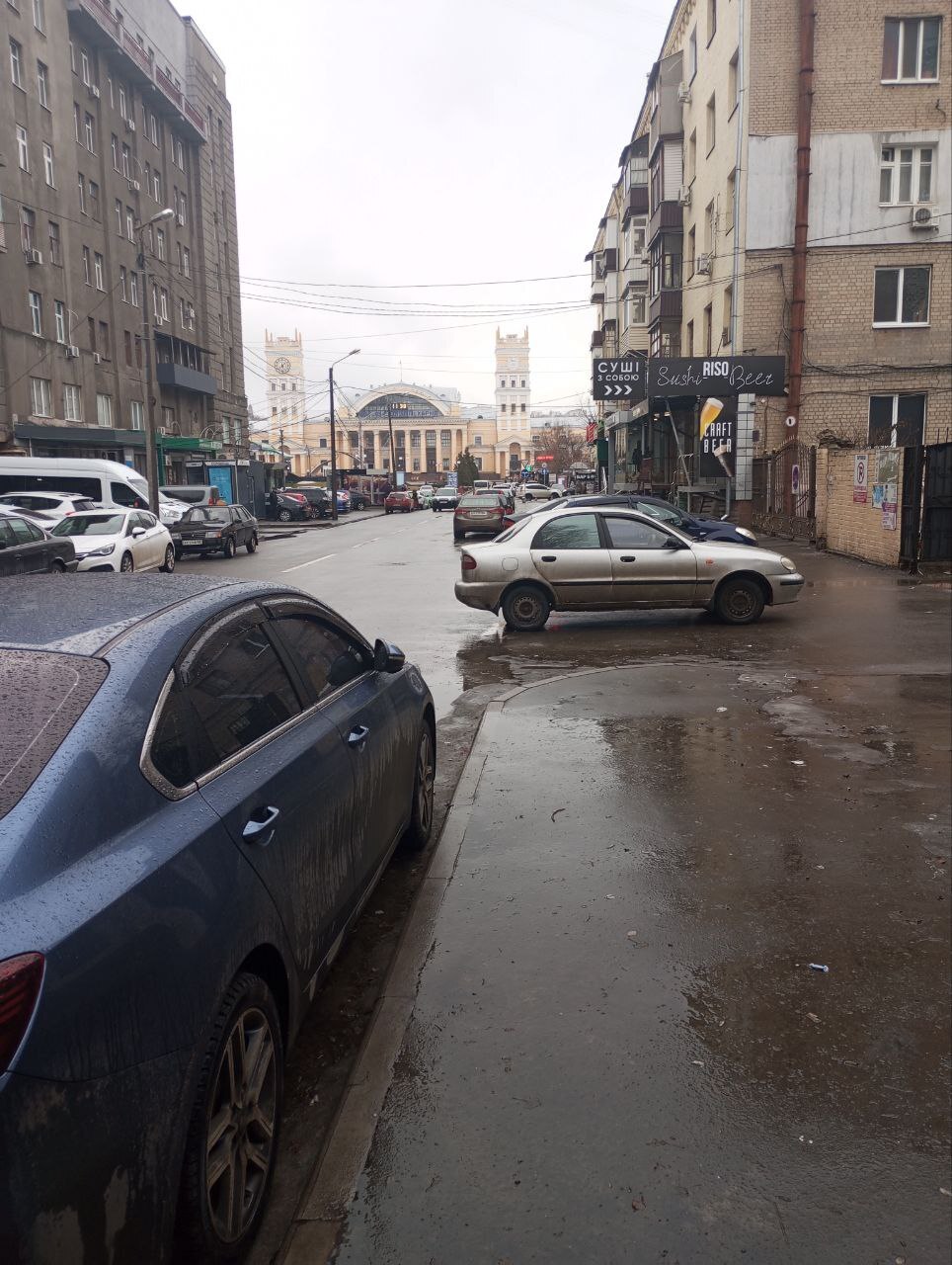 Продажа торгового помещения 100 м², Славянская ул., 8