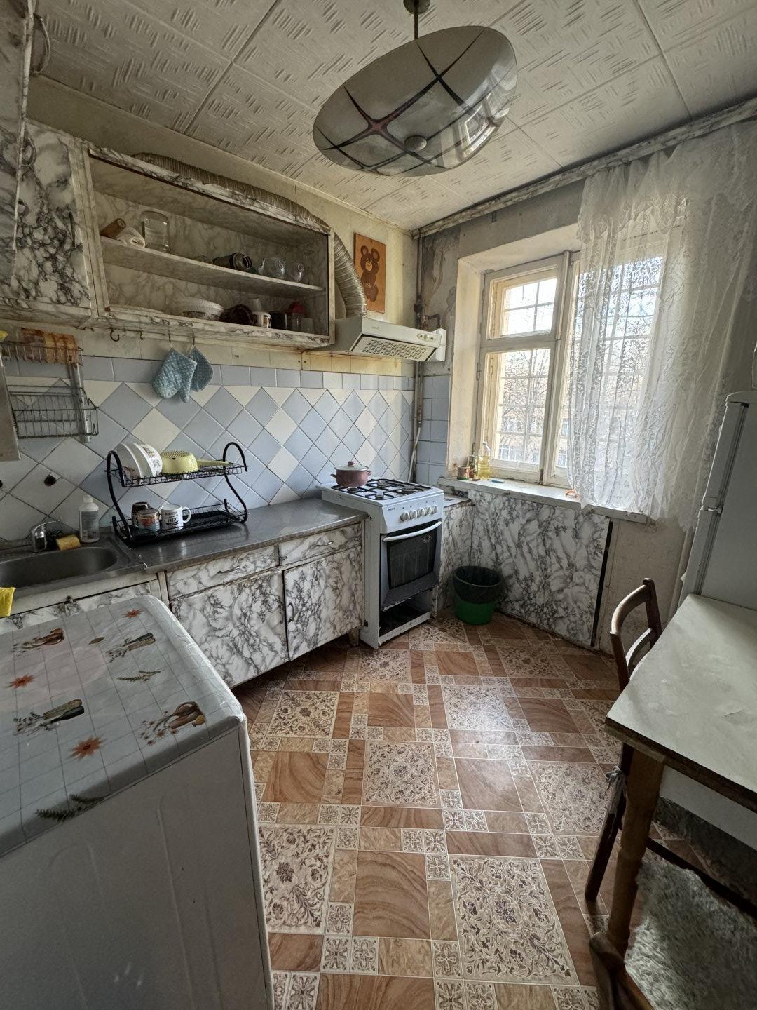 Продажа 1-комнатной квартиры 32 м², Комарова Космонавта ул.