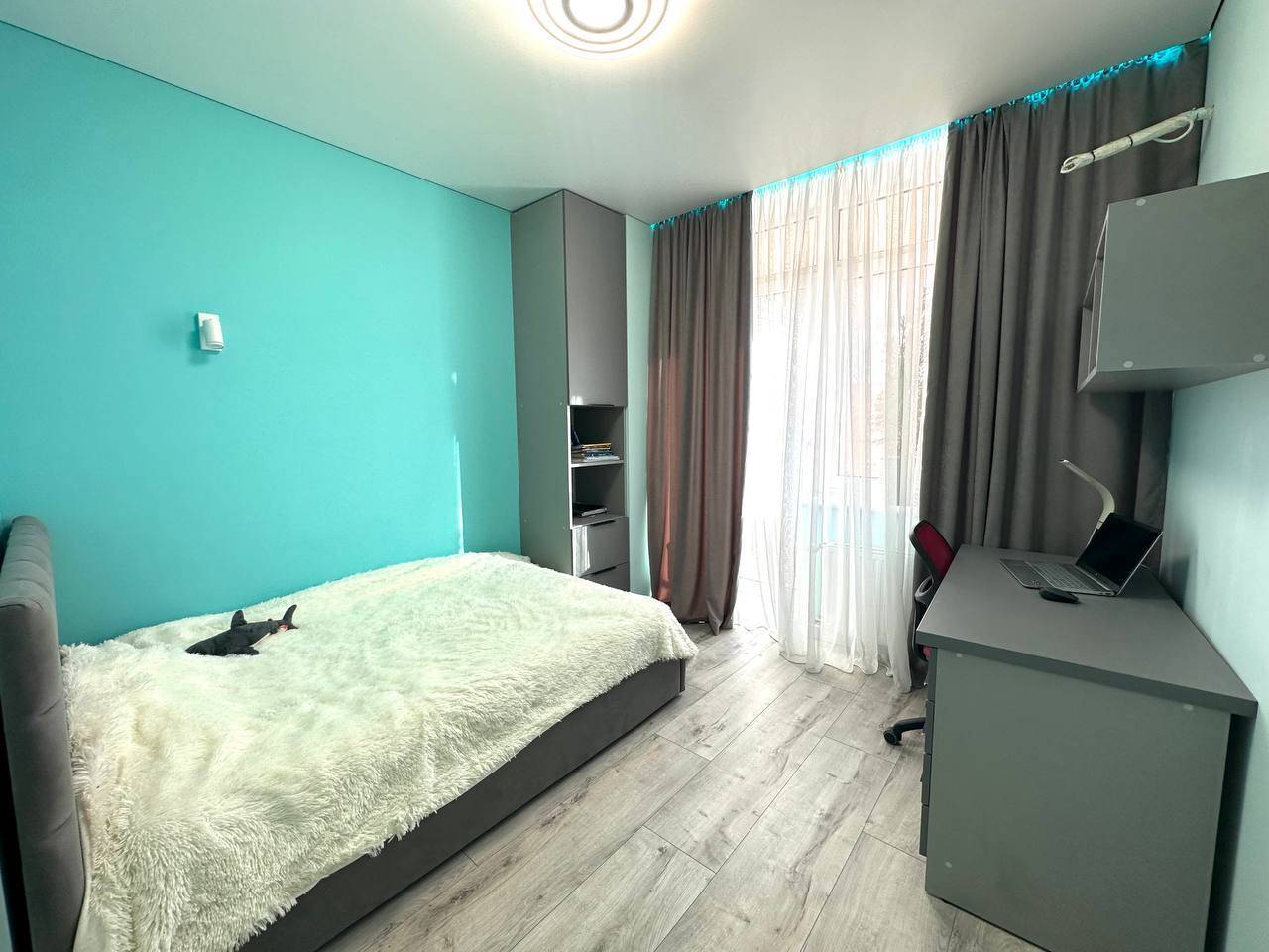 Продаж 3-кімнатної квартири 72 м², Люстдорфская дор.