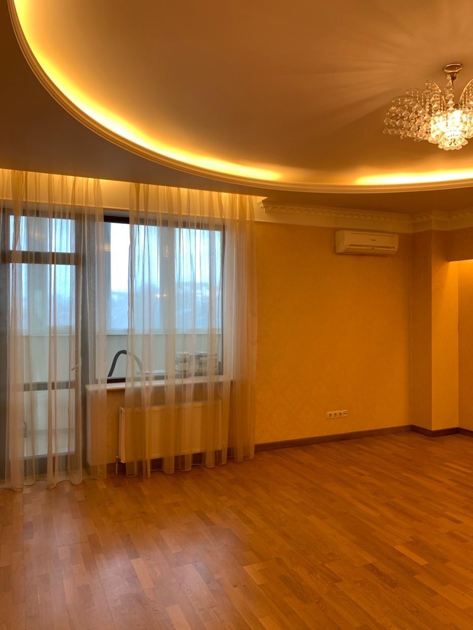 Продаж 2-кімнатної квартири 91 м², Базарна вул., 5/4