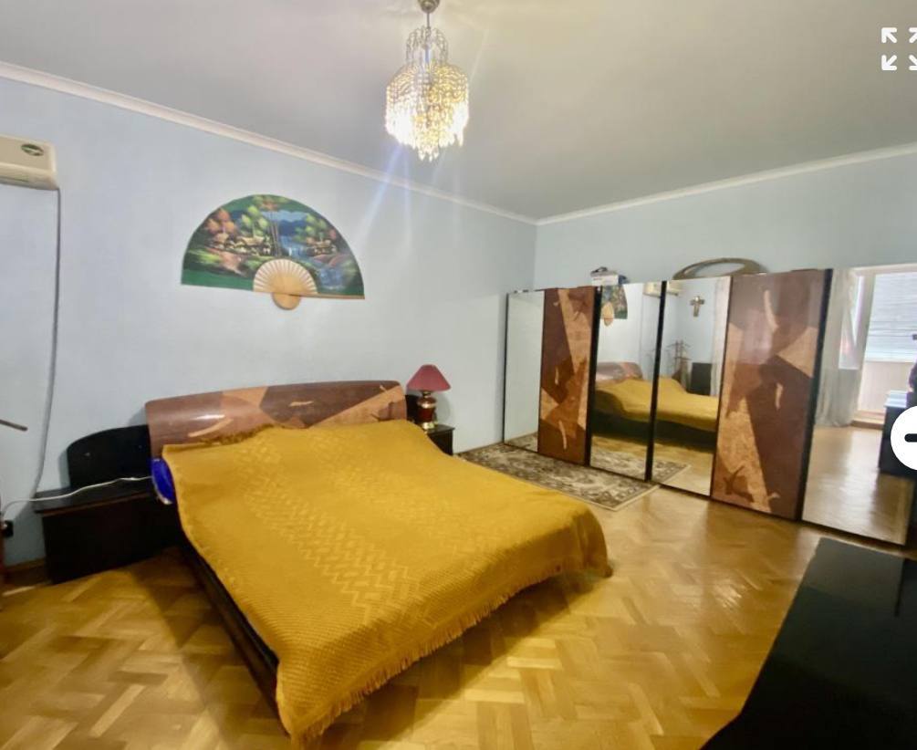 Продажа 3-комнатной квартиры 105 м², Екатеринославский бул.