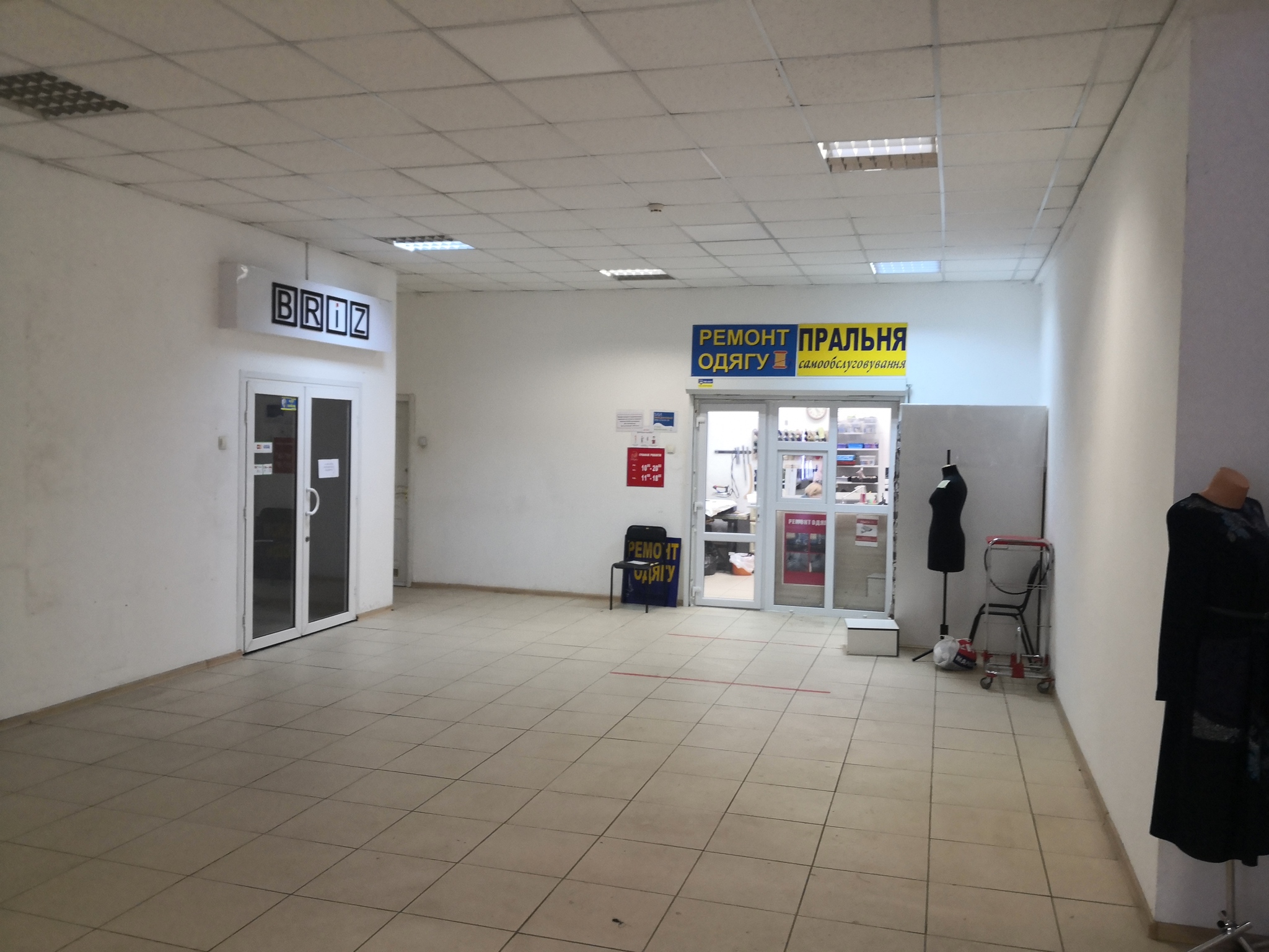 Оренда торговельного приміщення 1448 м², Миколи Голего вул., 7