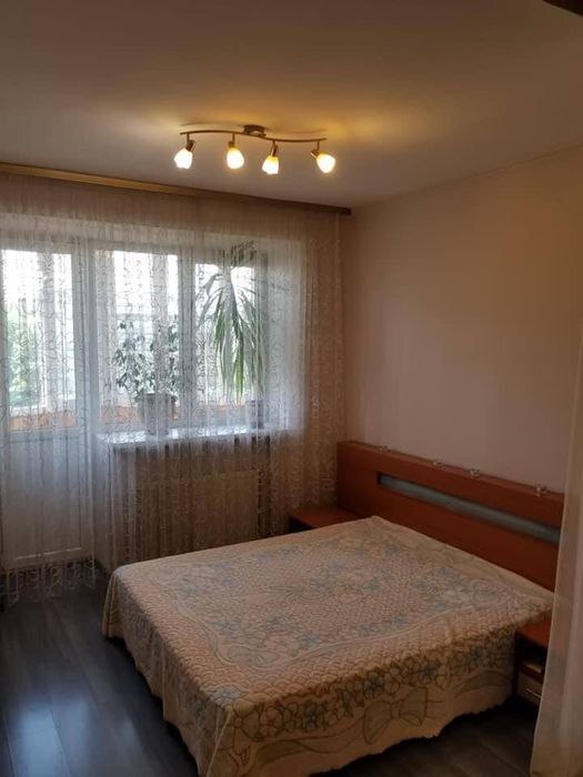 Оренда 2-кімнатної квартири 75 м², Кам'янецька вул.
