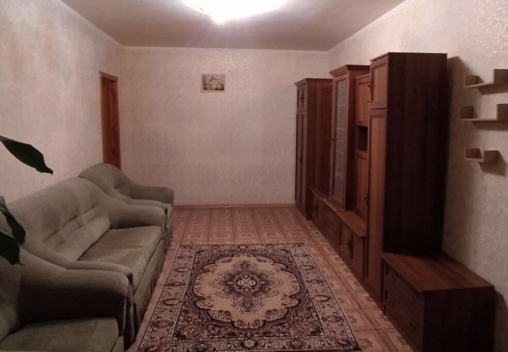 Оренда 2-кімнатної квартири 58 м², Зарічанська вул.