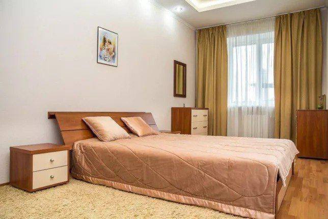 Продаж 3-кімнатної квартири 109 м², Кучеревського бул.