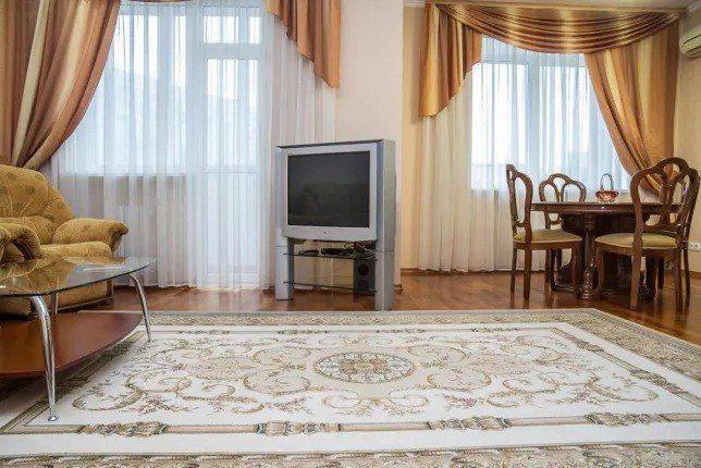 Продаж 3-кімнатної квартири 109 м², Кучеревського бул.