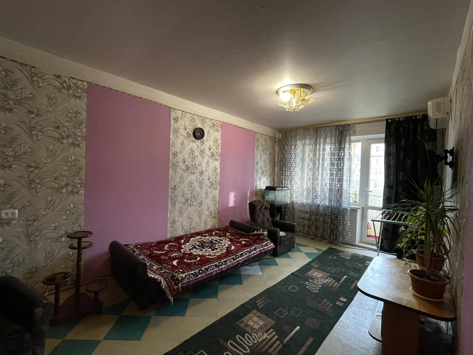 Продаж 3-кімнатної квартири 65 м², Метробудівська вул., 3