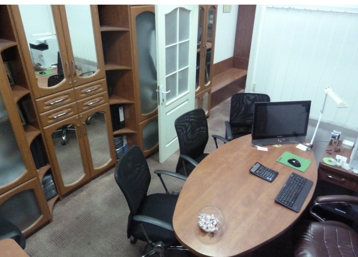 Оренда офісу 22 м², Лариси Руденко вул., 6А