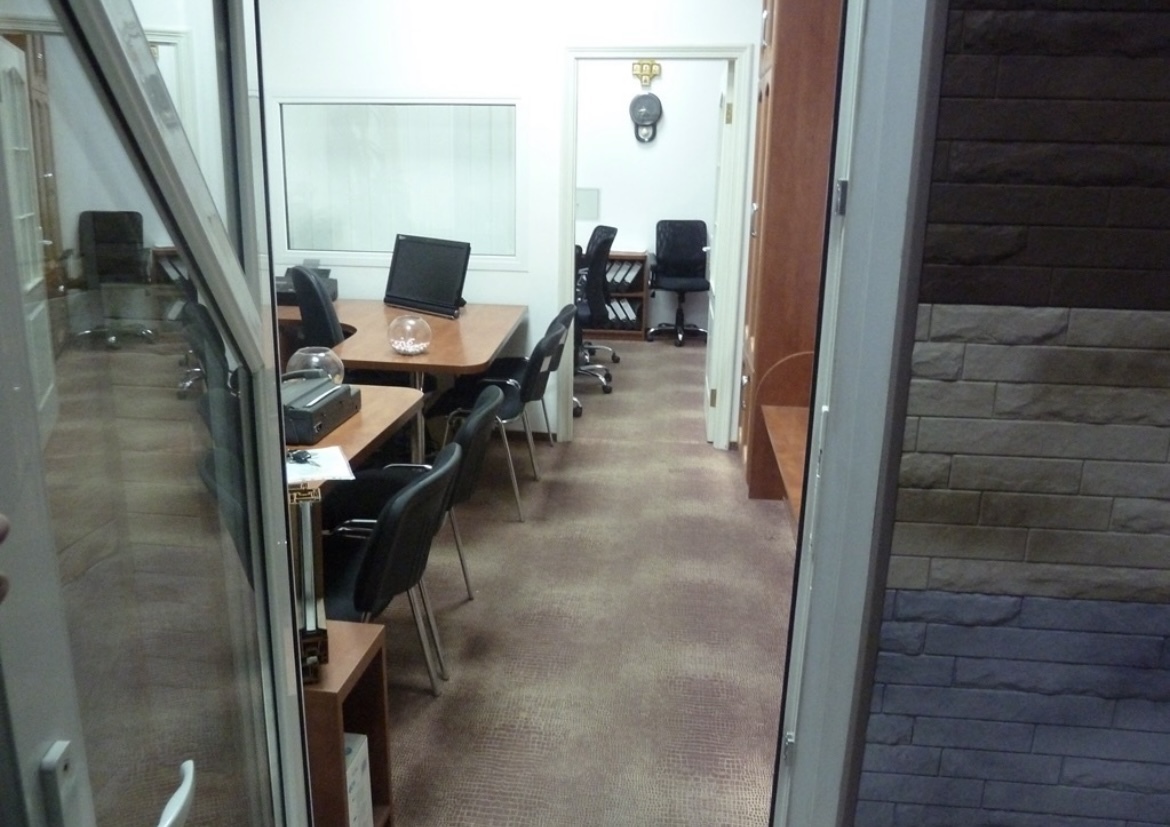 Оренда офісу 22 м², Лариси Руденко вул., 6А