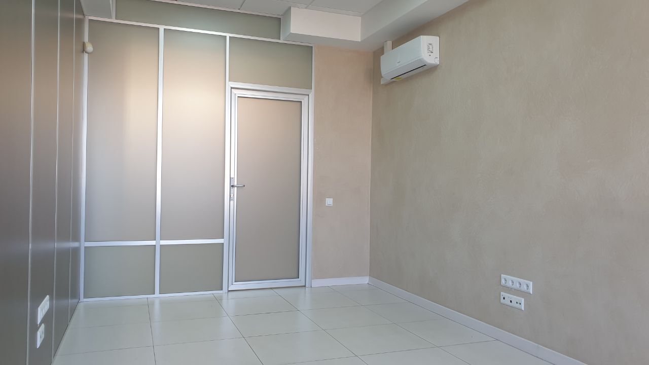 Продаж офісу 100 м², Володимира Антоновича вул., 172