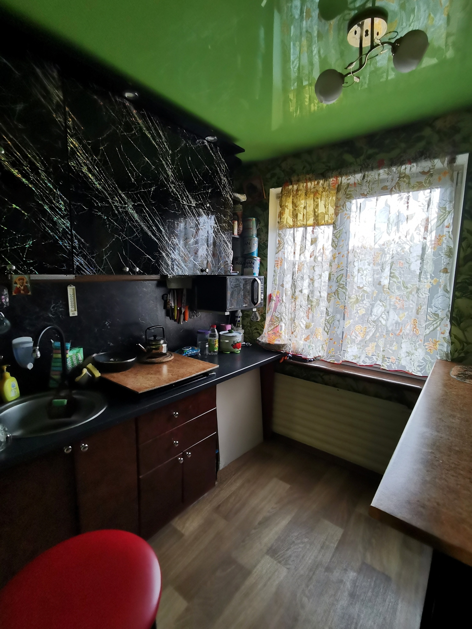Продаж 3-кімнатної квартири 62 м², Космонавтів вул., 1