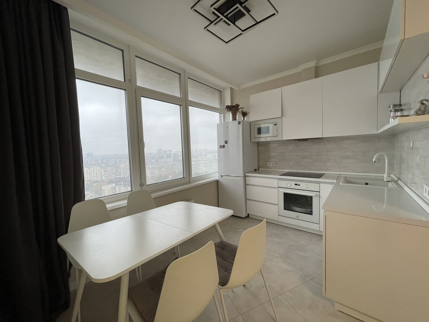 Продаж 2-кімнатної квартири 41 м², Каманіна вул.