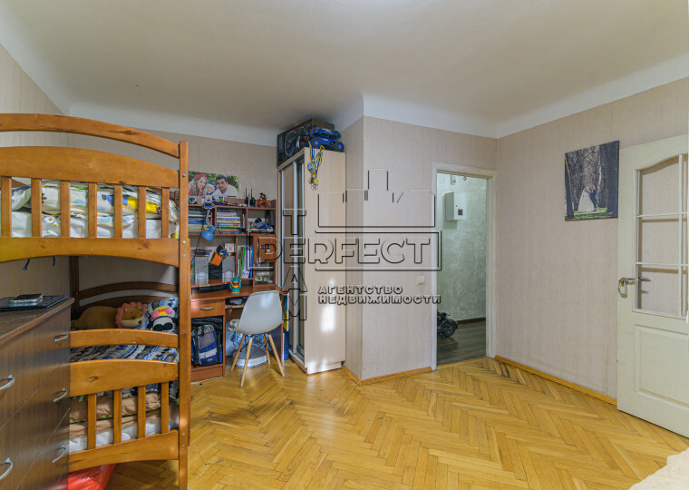 Продаж 1-кімнатної квартири 34 м², Верховної Ради бул., 25