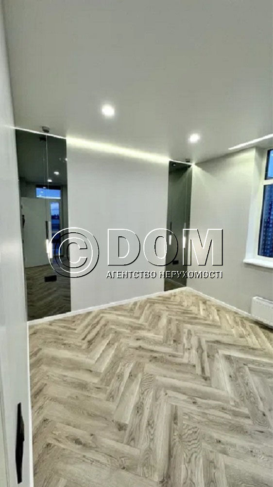 Продажа 2-комнатной квартиры 60 м², Александра Олеся ул.