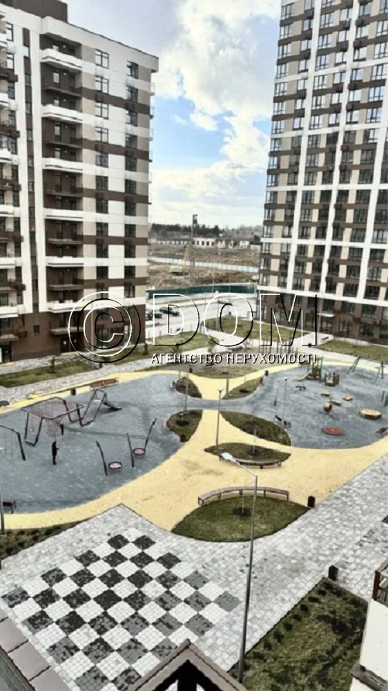 Продажа 2-комнатной квартиры 60 м², Александра Олеся ул.