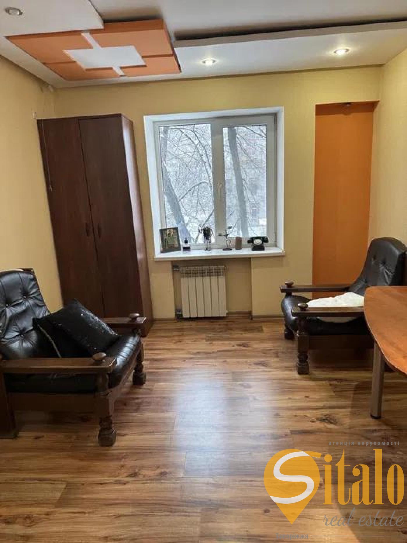Продаж 3-кімнатної квартири 70 м², Чарівна вул.