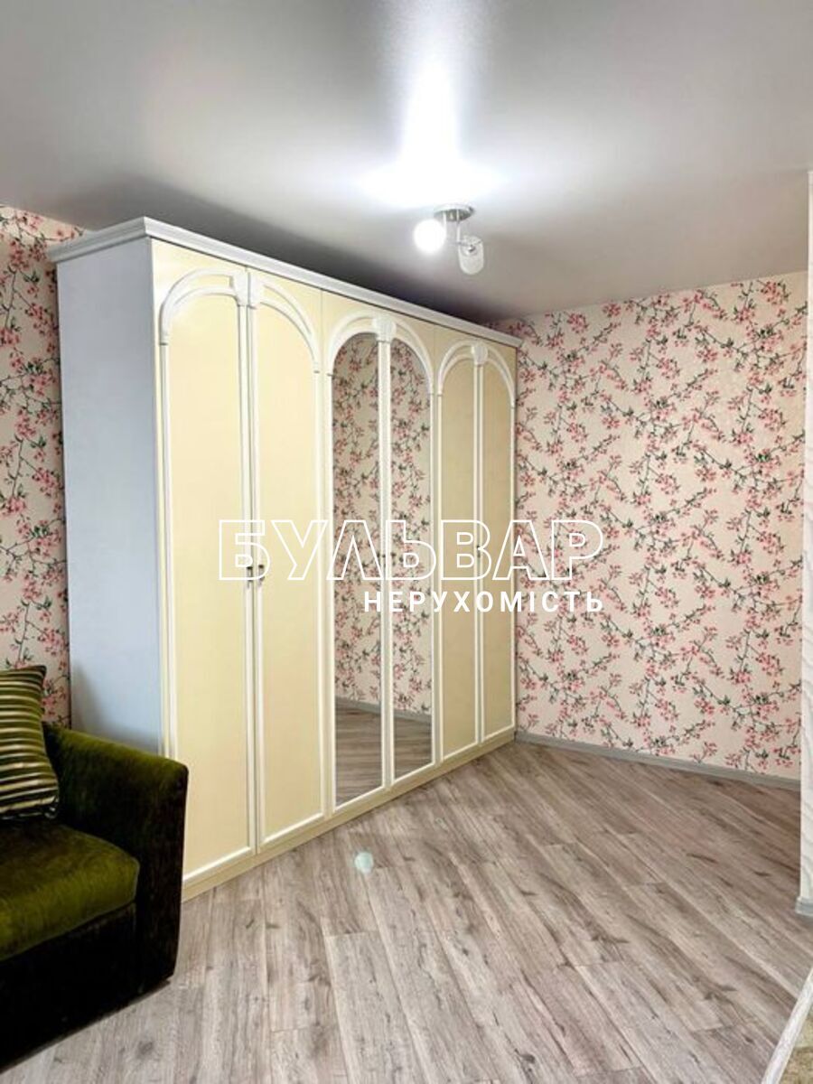 Продаж 1-кімнатної квартири 39 м², Миру вул., 51