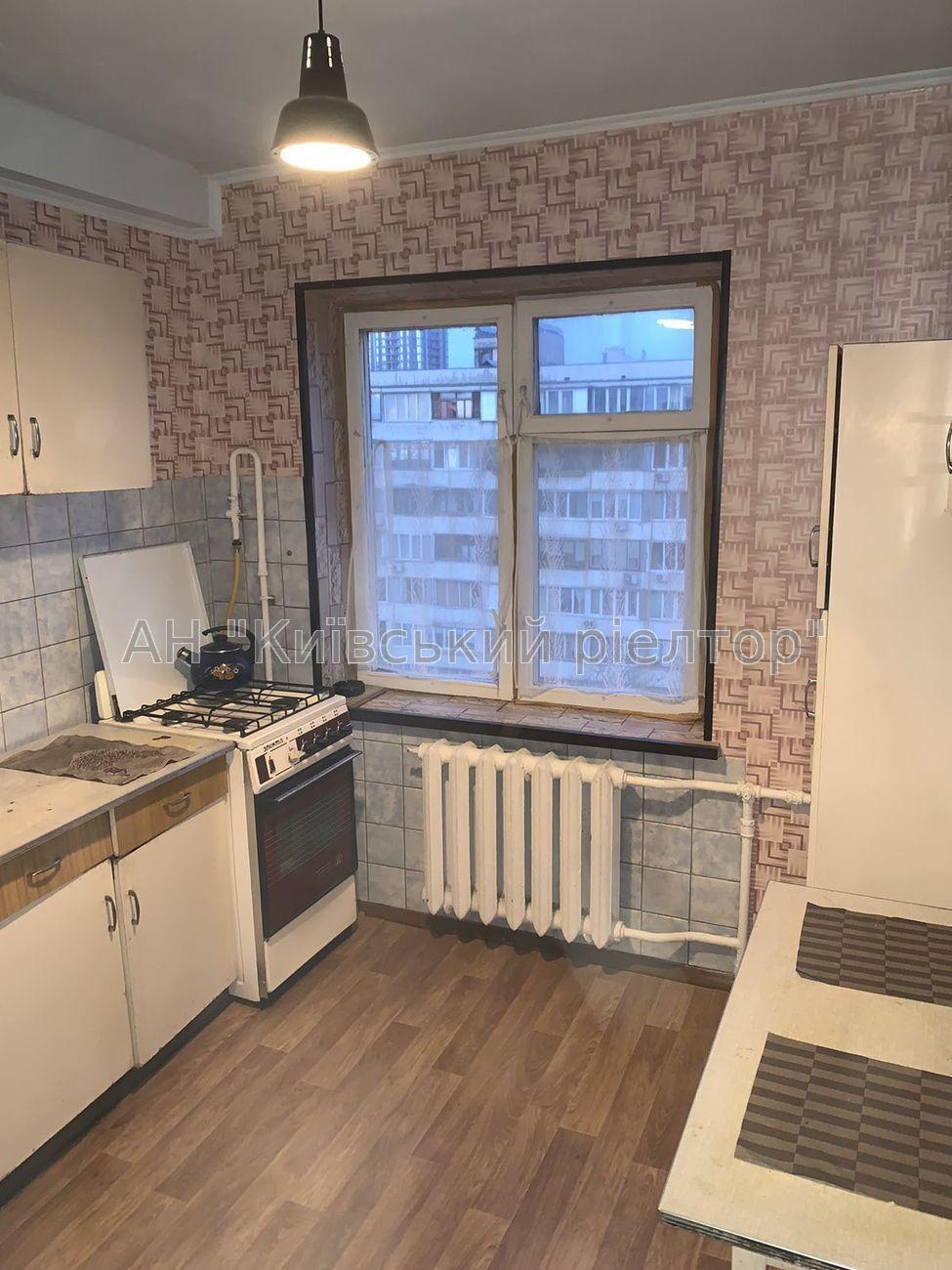 Продажа 3-комнатной квартиры 62 м², Большая Васильковская ул., 145/1