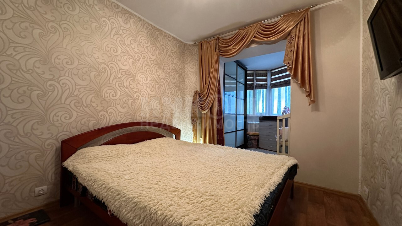 Продаж 3-кімнатної квартири 74 м², Продам 3к Ул. Фрунзе 4 10.300.000р.
