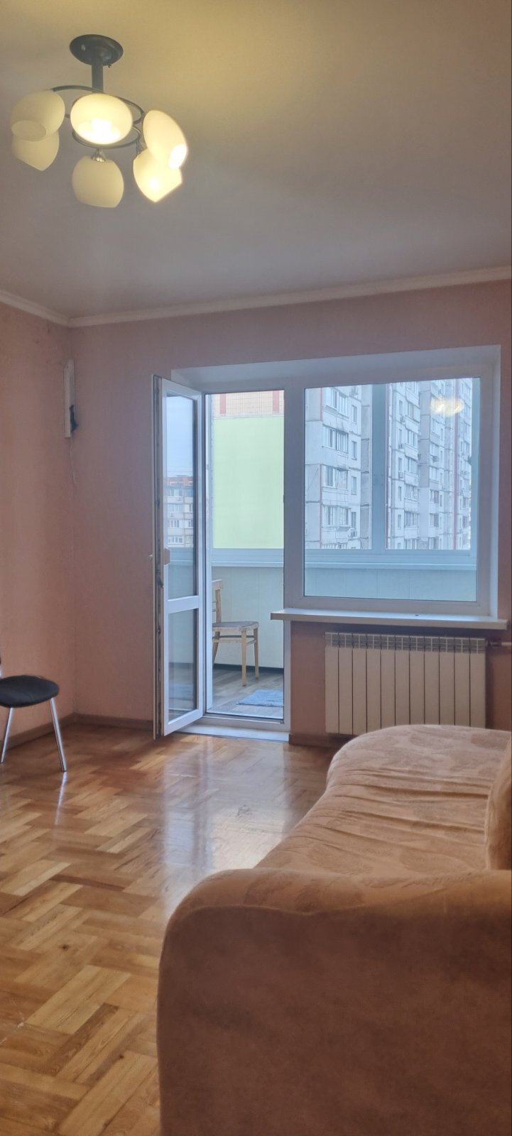 Продаж 3-кімнатної квартири 75.5 м², Володимира Маяковського просп.