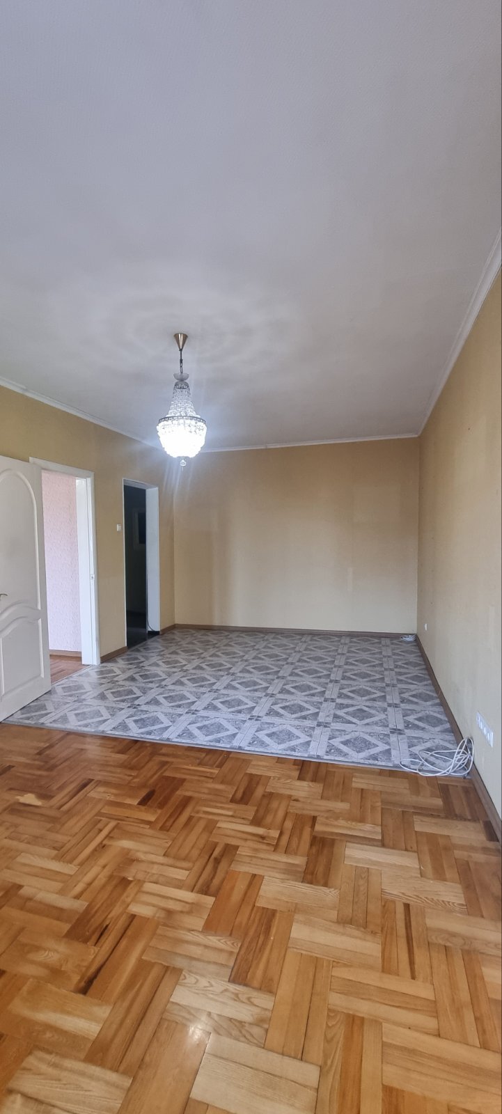 Продаж 3-кімнатної квартири 75.5 м², Володимира Маяковського просп.