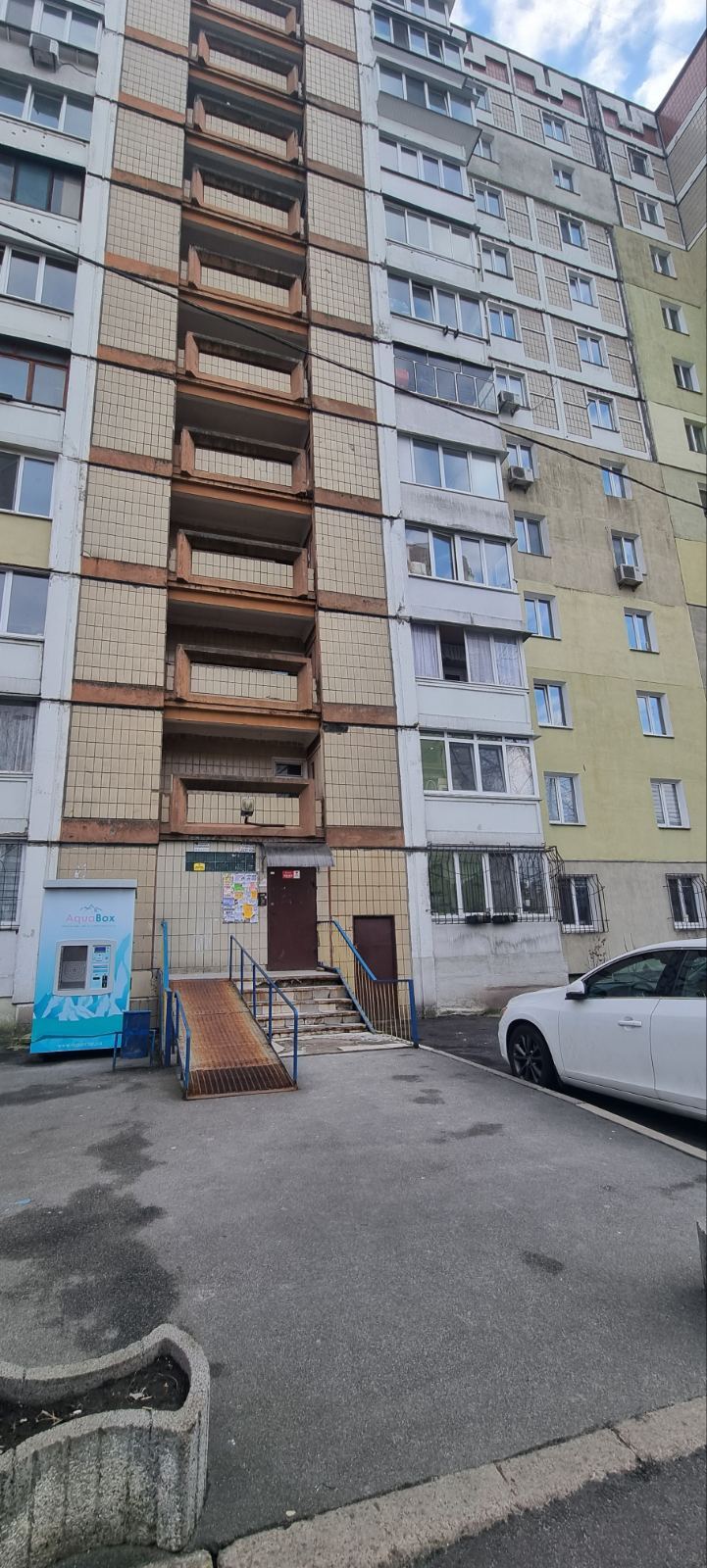 Продажа 3-комнатной квартиры 75.5 м², Владимира Маяковского просп.