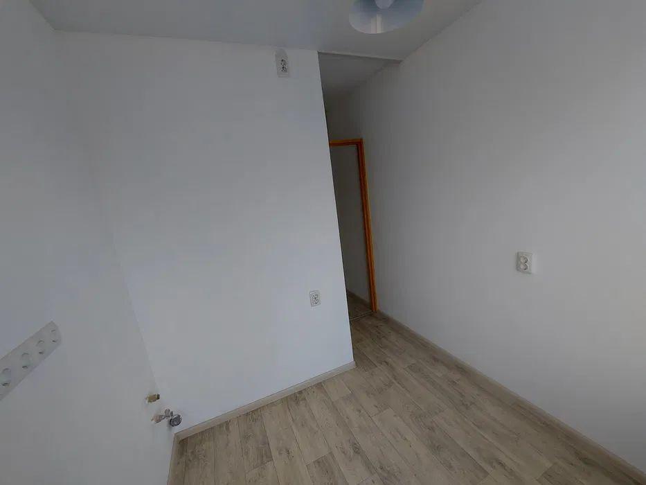 Продаж 1-кімнатної квартири 29 м², Навроцкого вул.