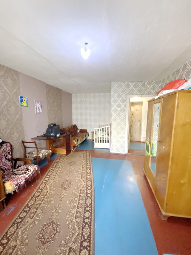 Продаж 1-кімнатної квартири 36 м², Крилова вул.