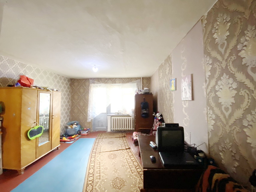 Продаж 1-кімнатної квартири 36 м², Крилова вул.