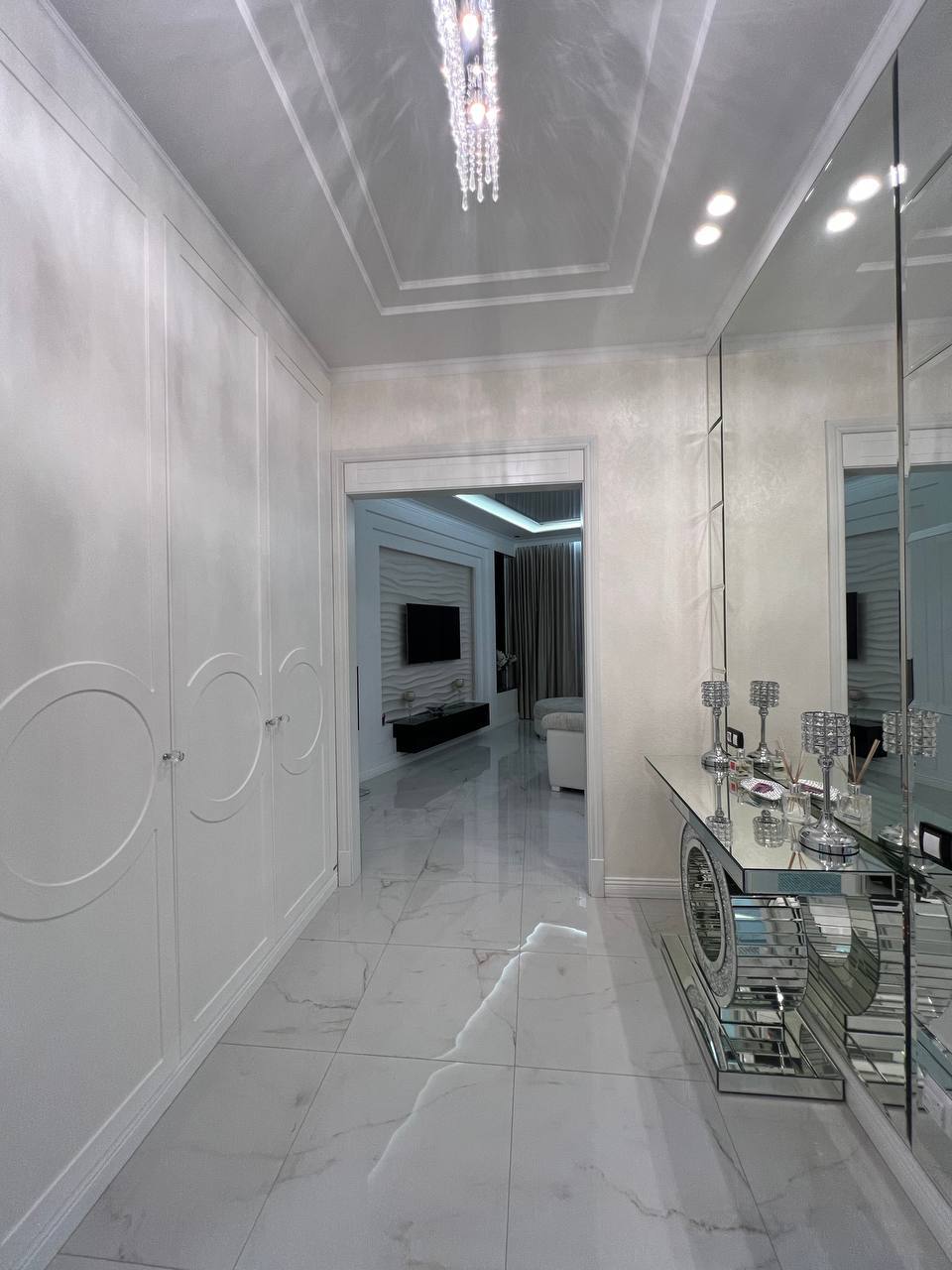 Продажа 3-комнатной квартиры 92 м², Итальянский бул., 1А
