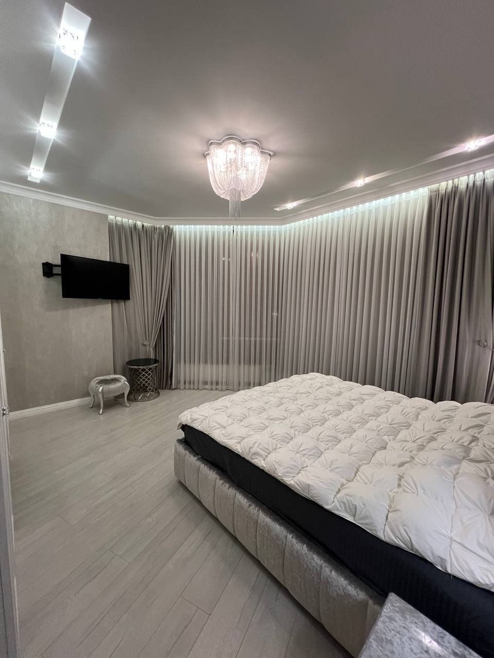 Продажа 3-комнатной квартиры 92 м², Итальянский бул., 1А