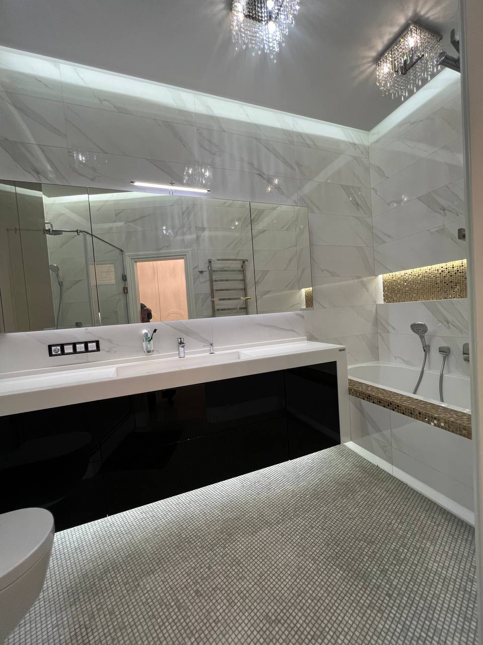Продажа 3-комнатной квартиры 92 м², Итальянский бул., 1А