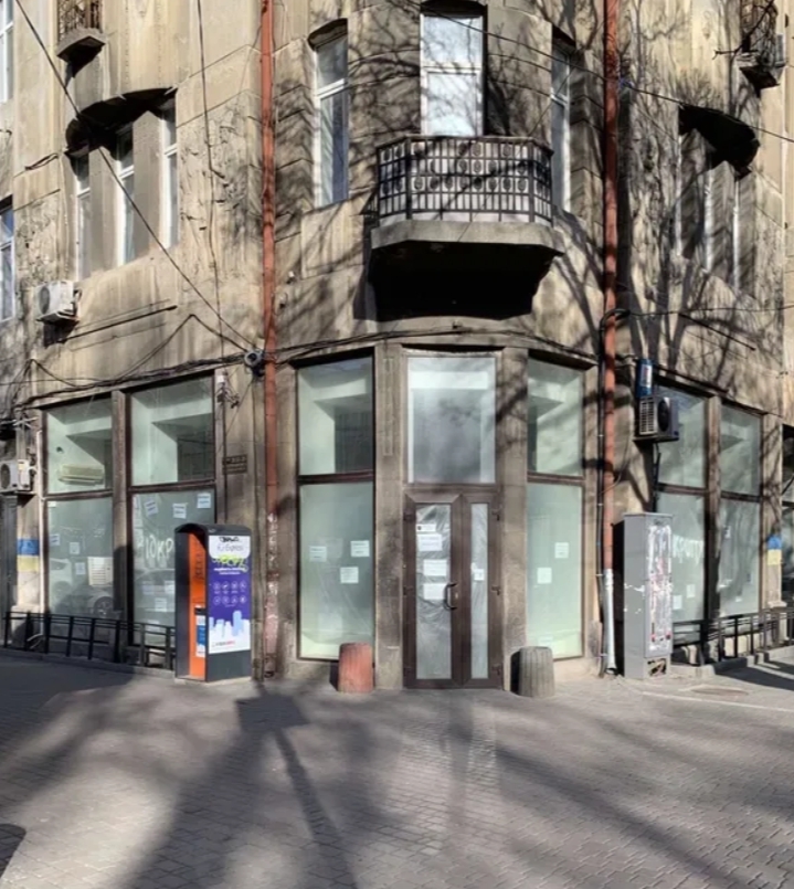 Оренда торговельного приміщення 77 м², Катеринінська вул.