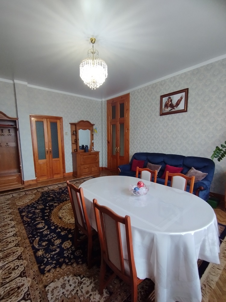 Продаж 3-кімнатної квартири 87 м², Євгена Котляра вул., 8/10В