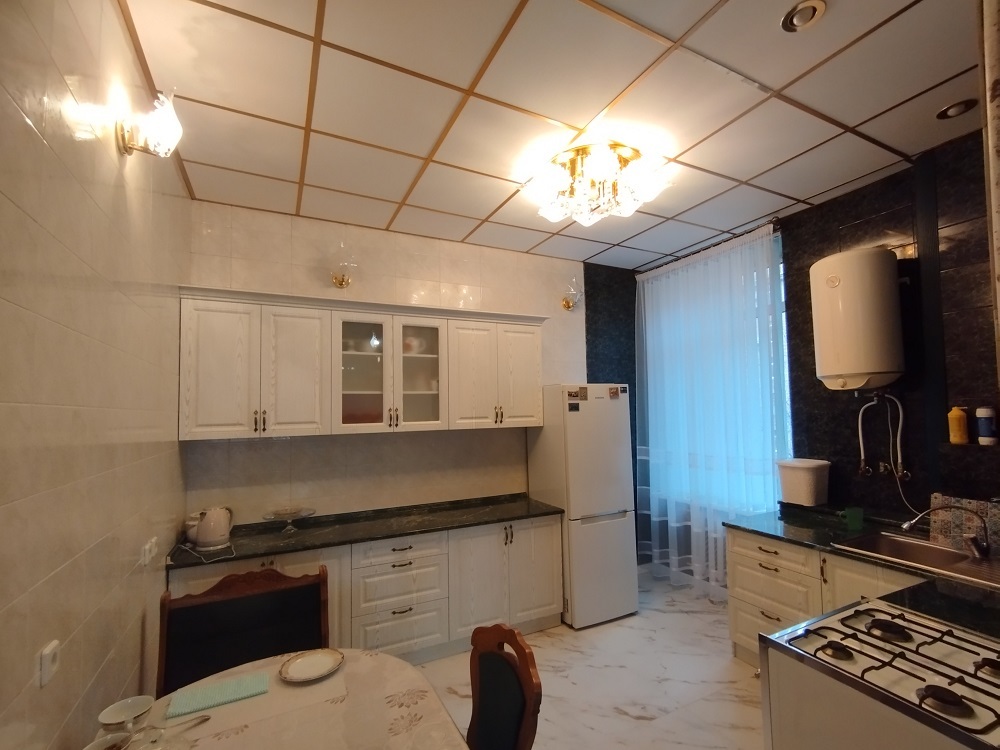 Продажа 3-комнатной квартиры 87 м², Евгения Котляра ул., 8/10В