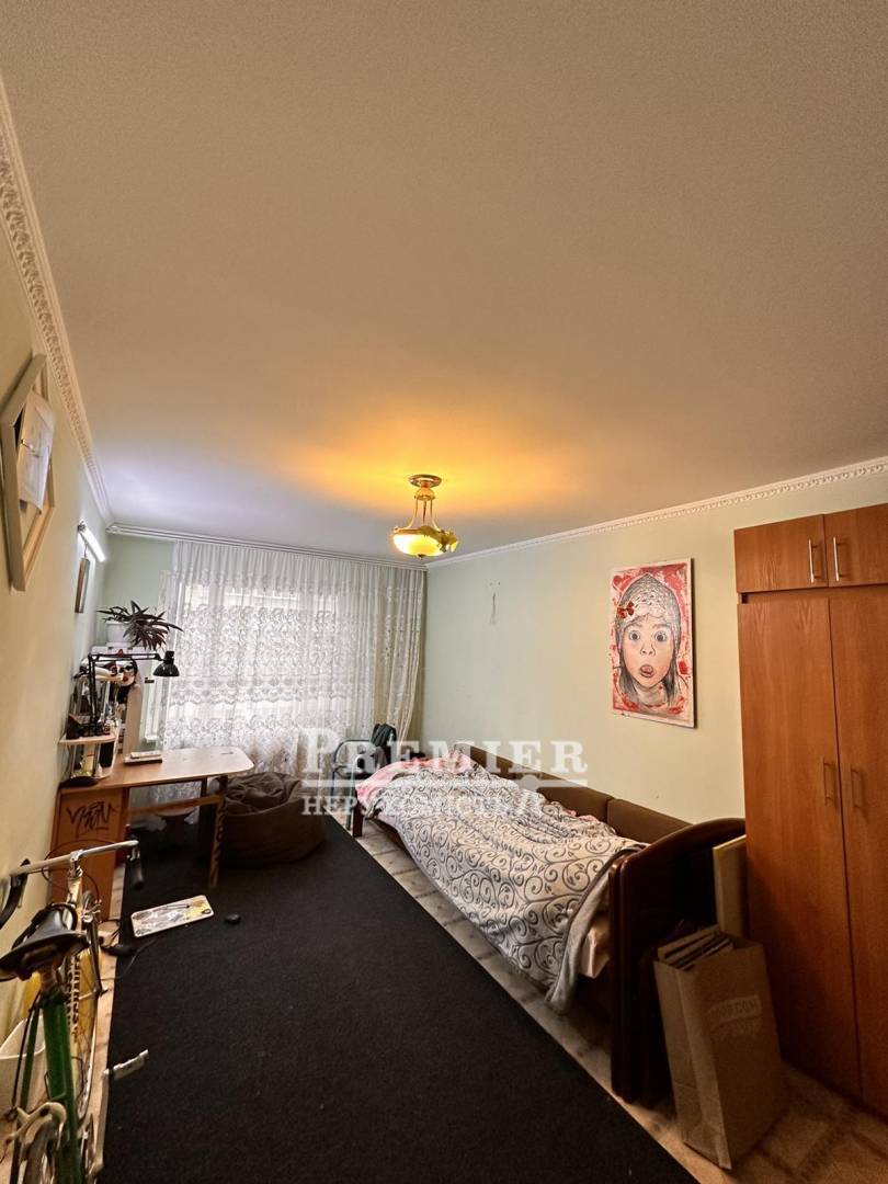 Продаж 2-кімнатної квартири 56 м², Марсельская вул.