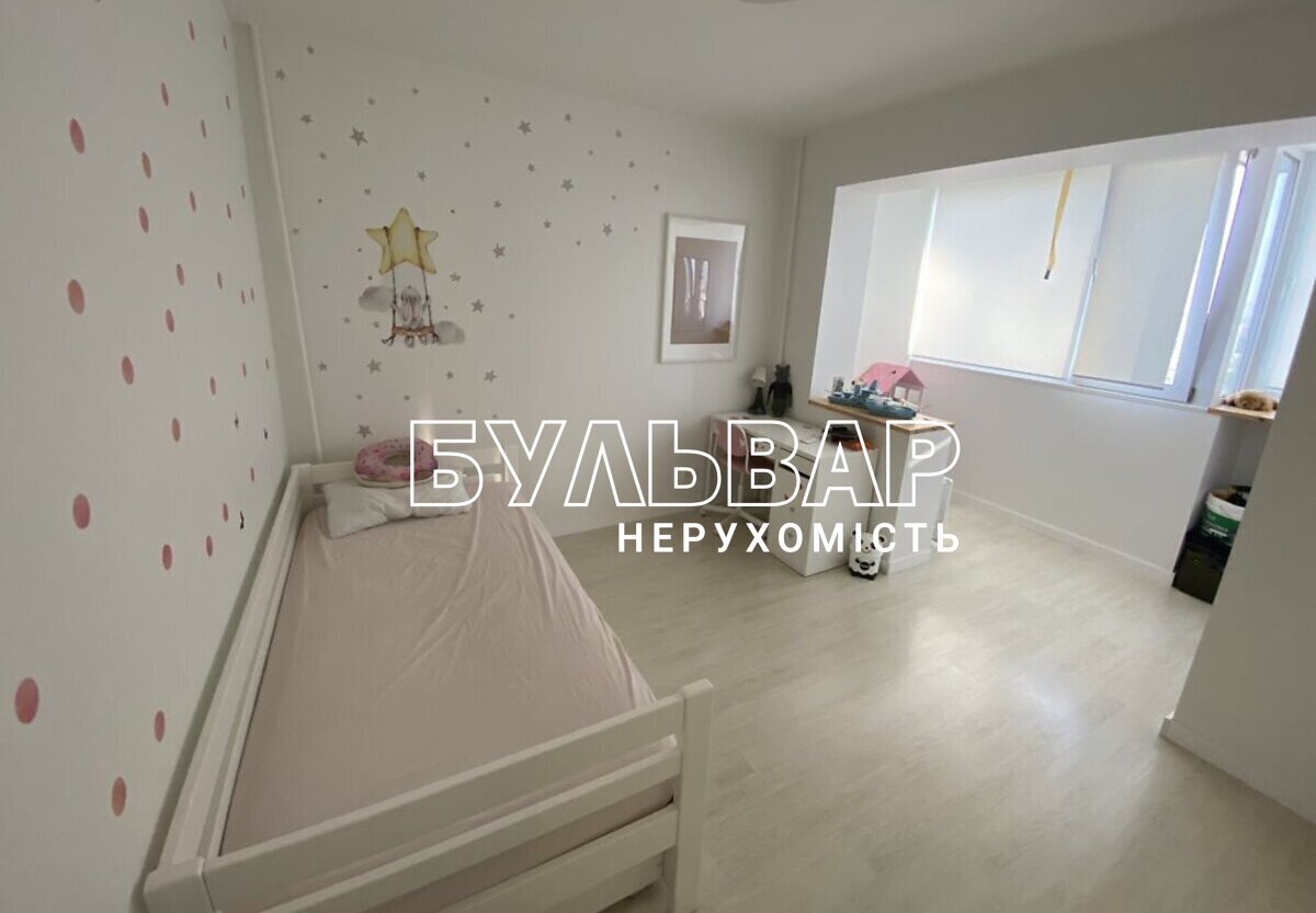 Продаж 3-кімнатної квартири 68 м², Олімпійська вул., 19