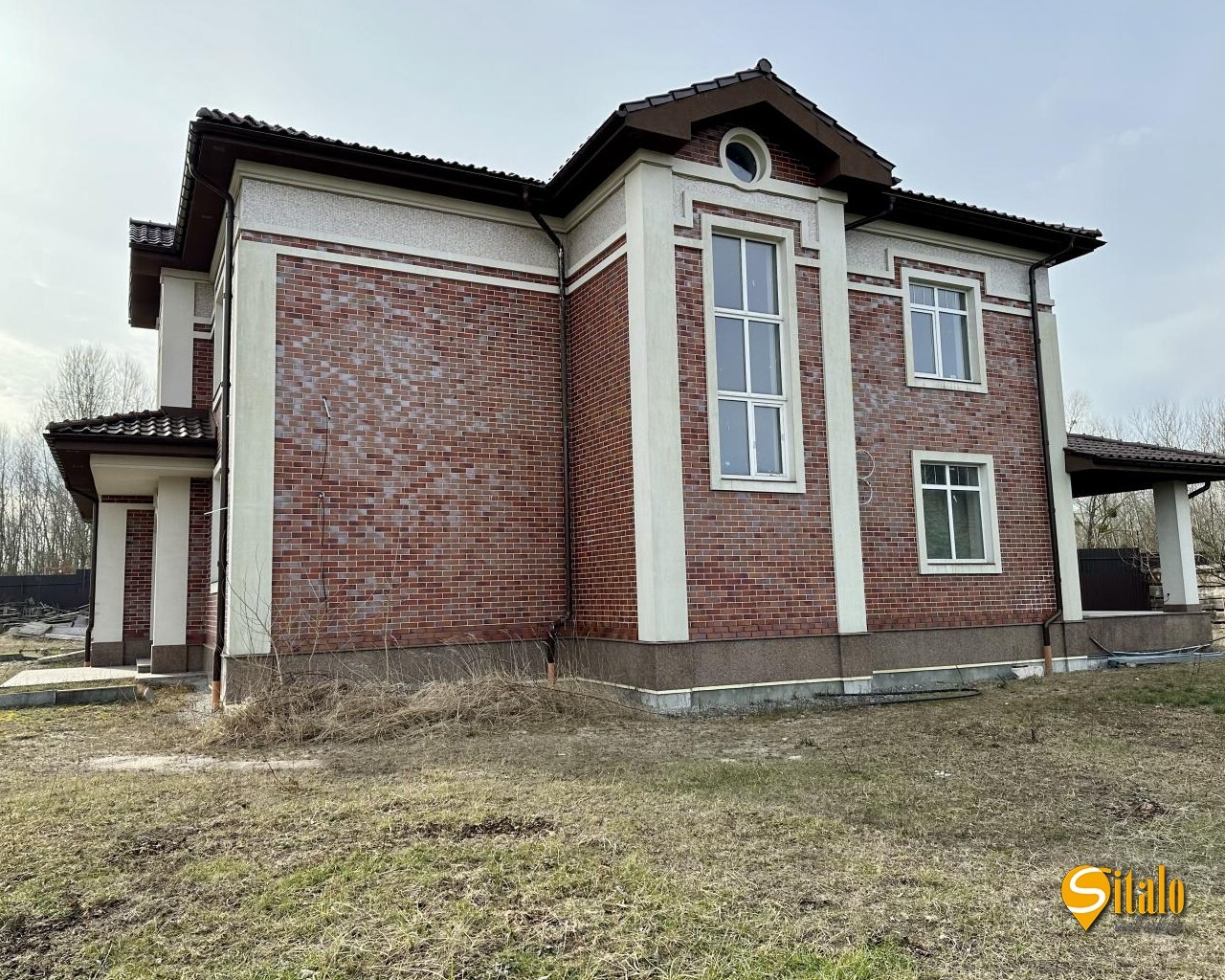 Продаж будинку 450 м²