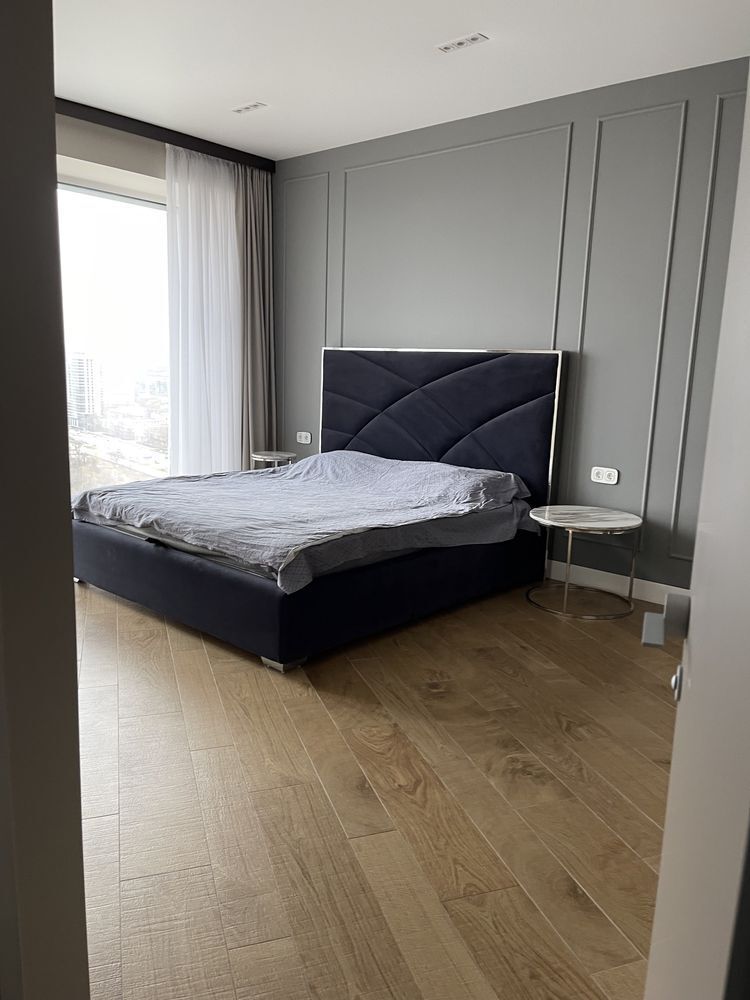 Продаж 2-кімнатної квартири 100 м², Набережна Перемоги вул., 7