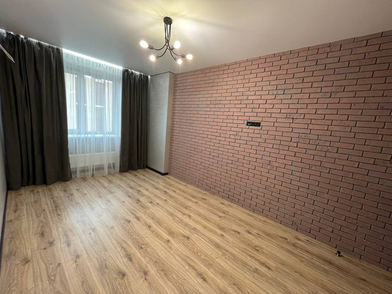 Продаж 1-кімнатної квартири 40.2 м², Соборна вул.
