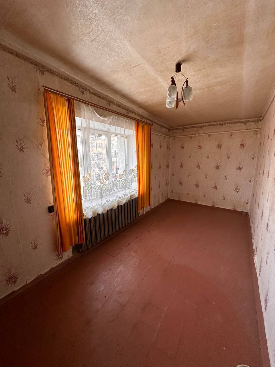 Продаж 2-кімнатної квартири 48 м², Першотравнева вул.