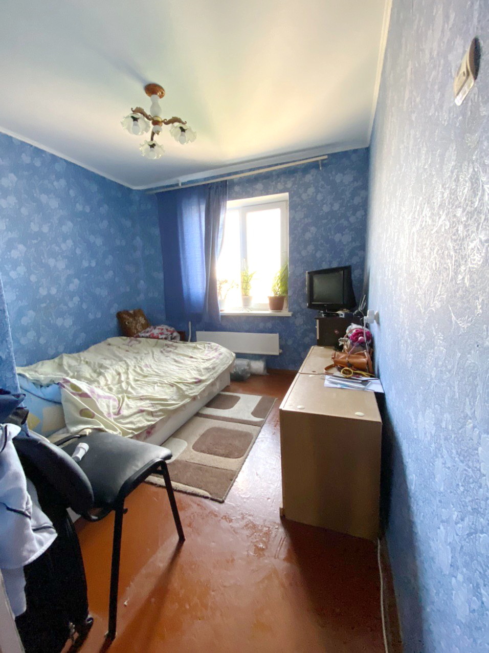 Продаж 4-кімнатної квартири 98 м², Озерна вул.