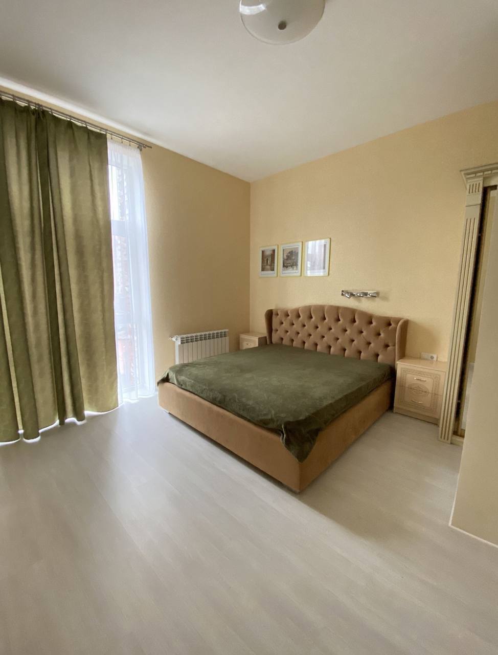 Продаж 3-кімнатної квартири 93 м², Південна вул.